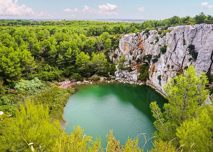 Appt Proche נרבון